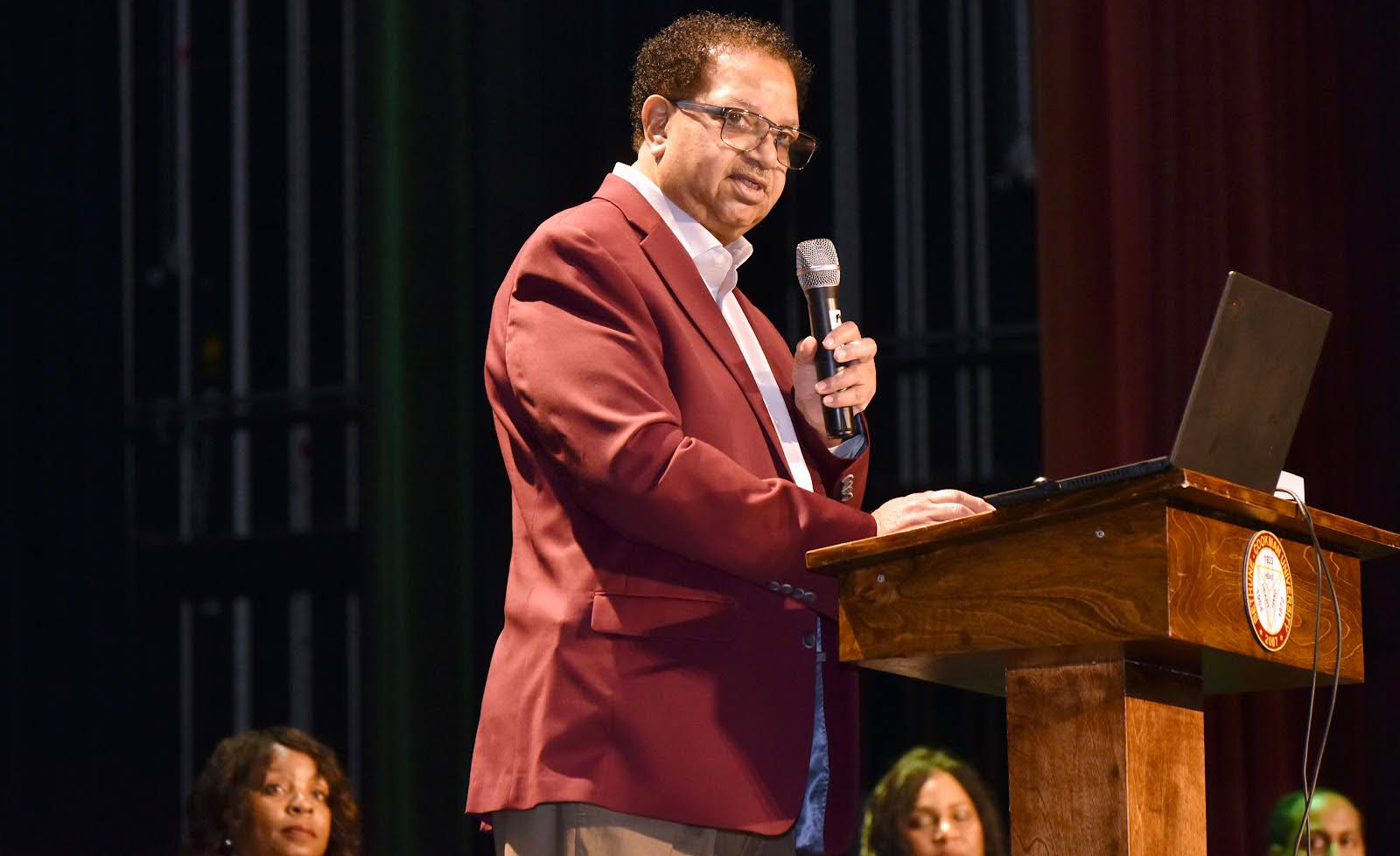 B-CU's Spring 2024 Faculty and Staff Institute Empowers Continued Excellence 